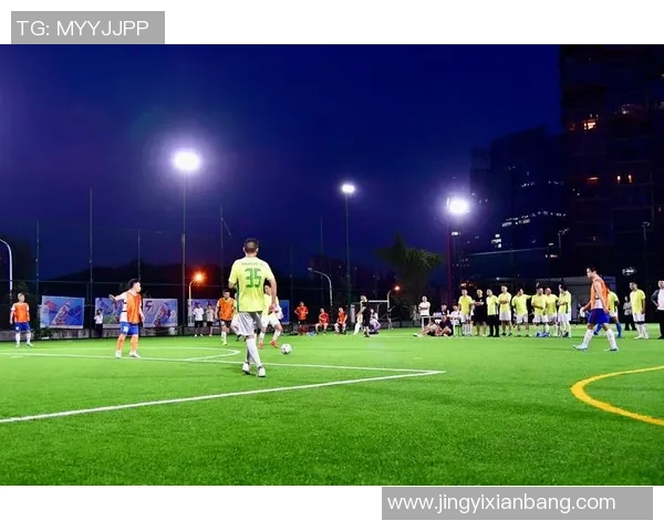 足球明星的一天：从早晨训练到夜晚放松的生活与背后努力揭秘