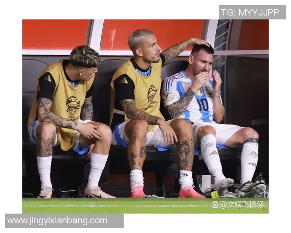 足球球星标牌动作大比拼 揭秘球场经典瞬间与背后的意义